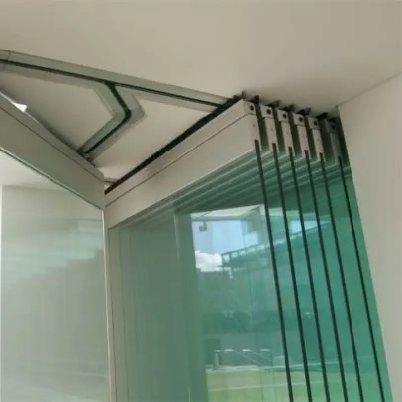 Folding glass doors (6)