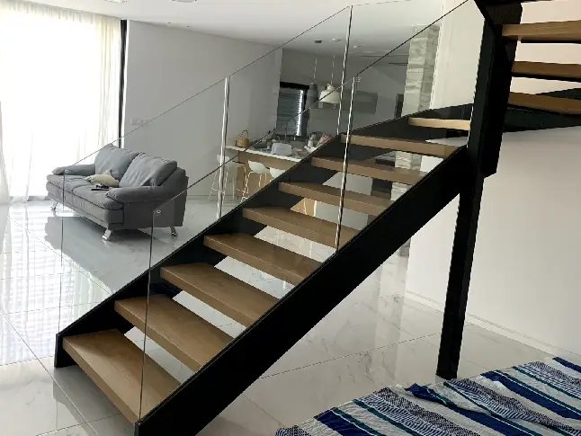 Glass staircase (23)