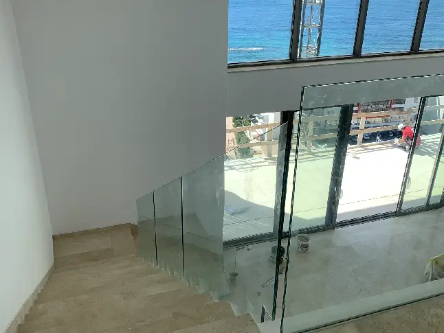 Glass staircase (32)