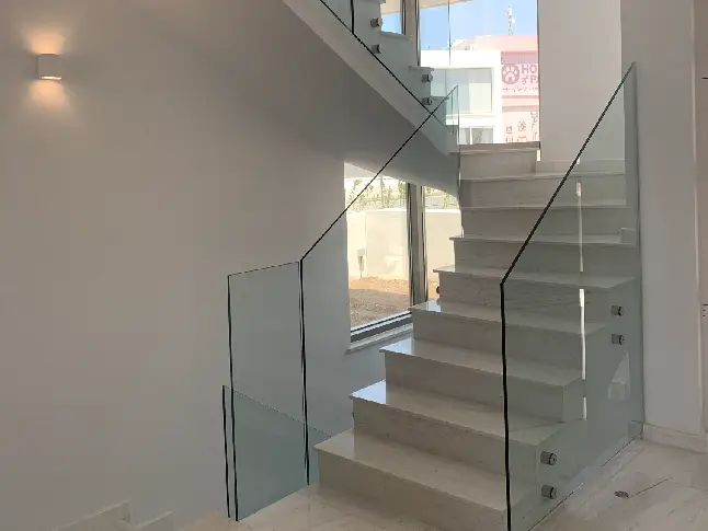 Glass staircase (38)